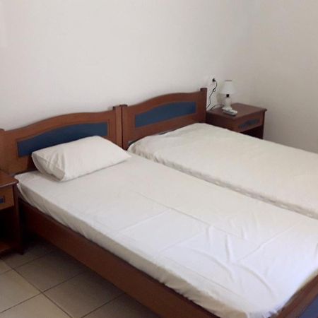Theofilos Appartements Livadi  Pokój zdjęcie