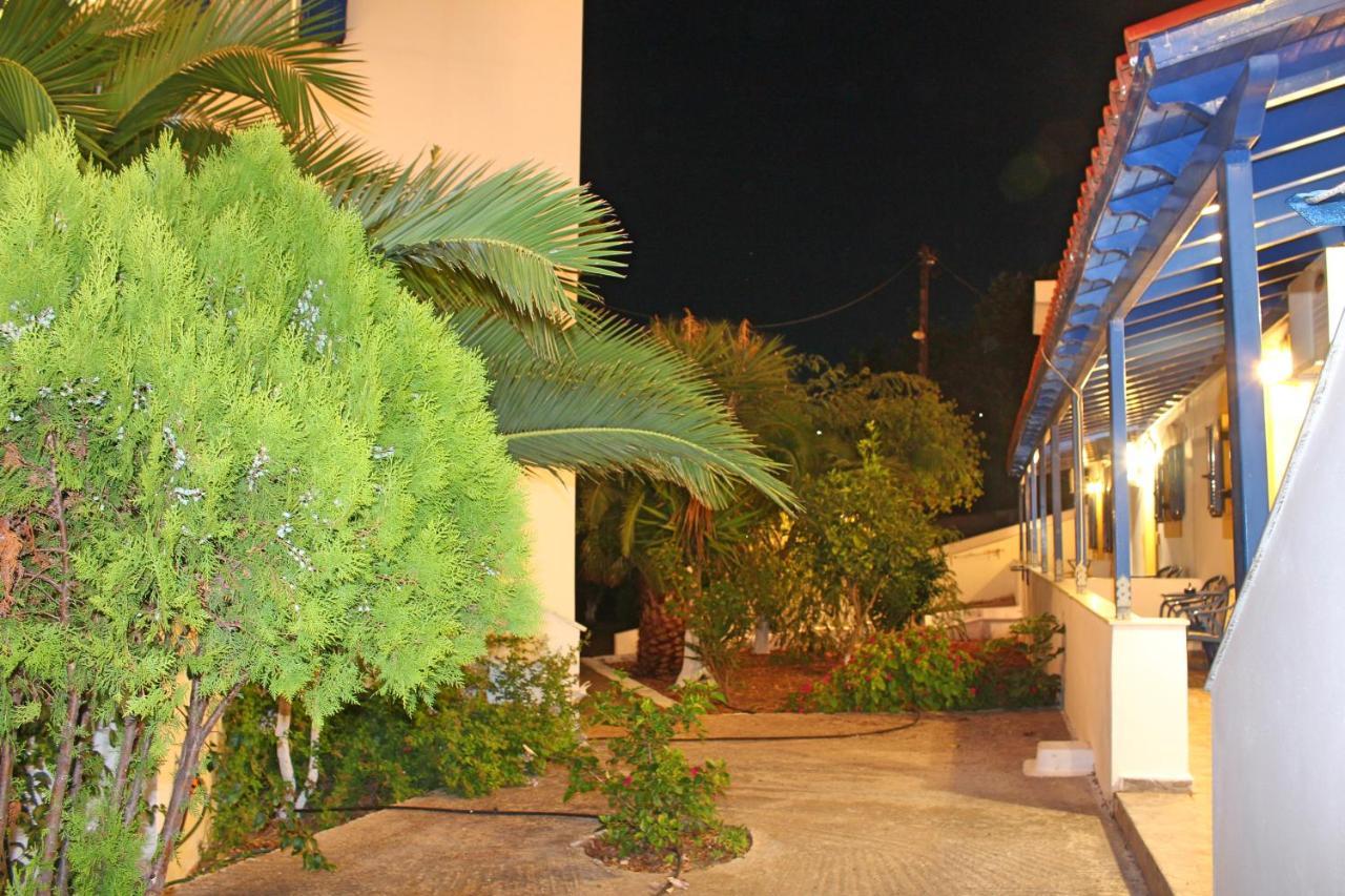 Theofilos Appartements Livadi  Zewnętrze zdjęcie