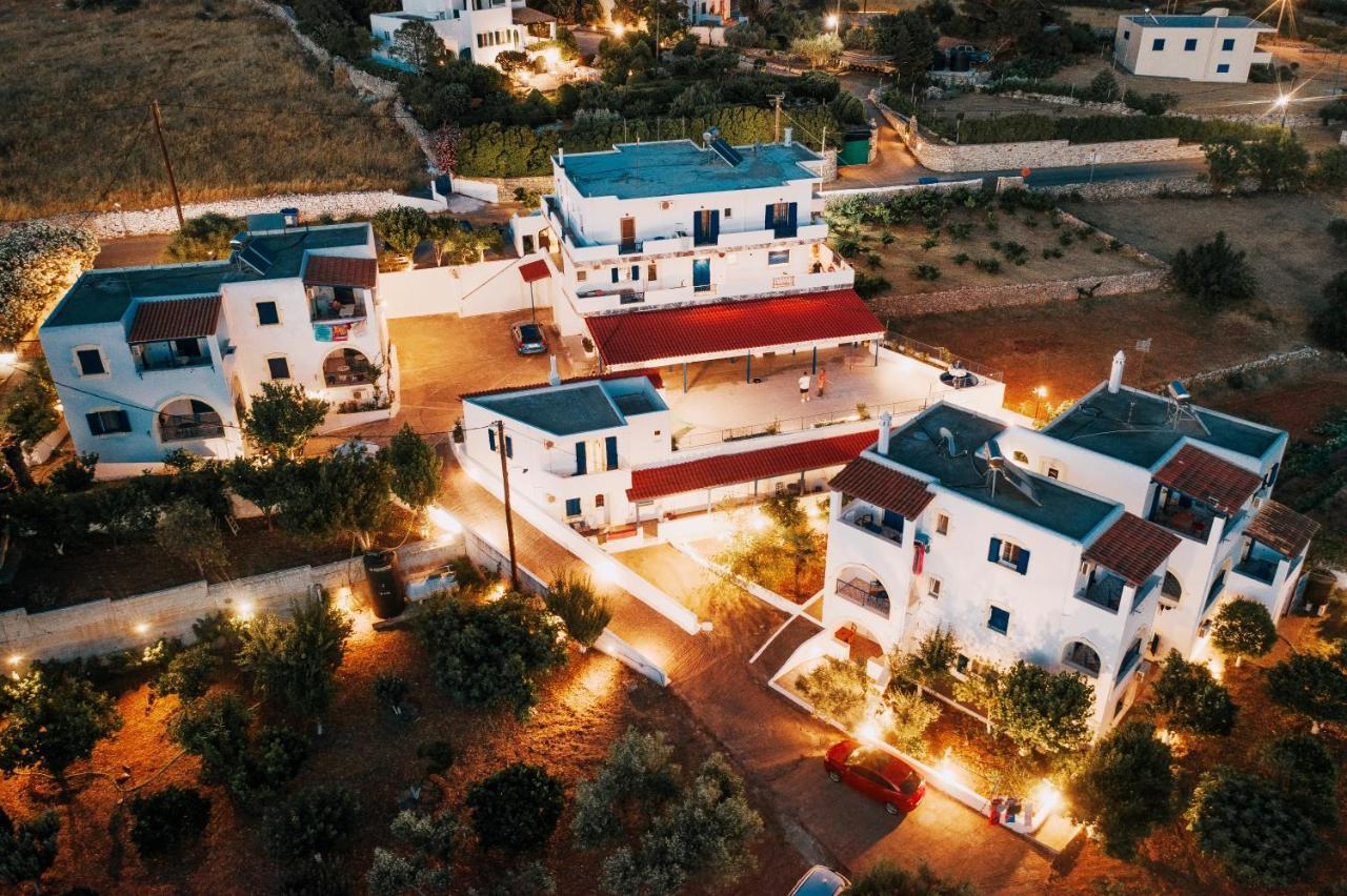 Theofilos Appartements Livadi  Zewnętrze zdjęcie