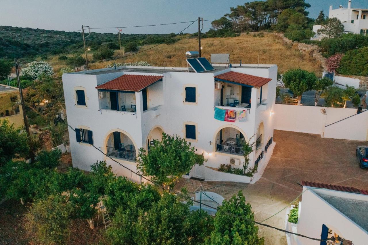 Theofilos Appartements Livadi  Zewnętrze zdjęcie