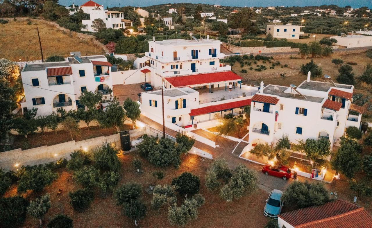 Theofilos Appartements Livadi  Zewnętrze zdjęcie