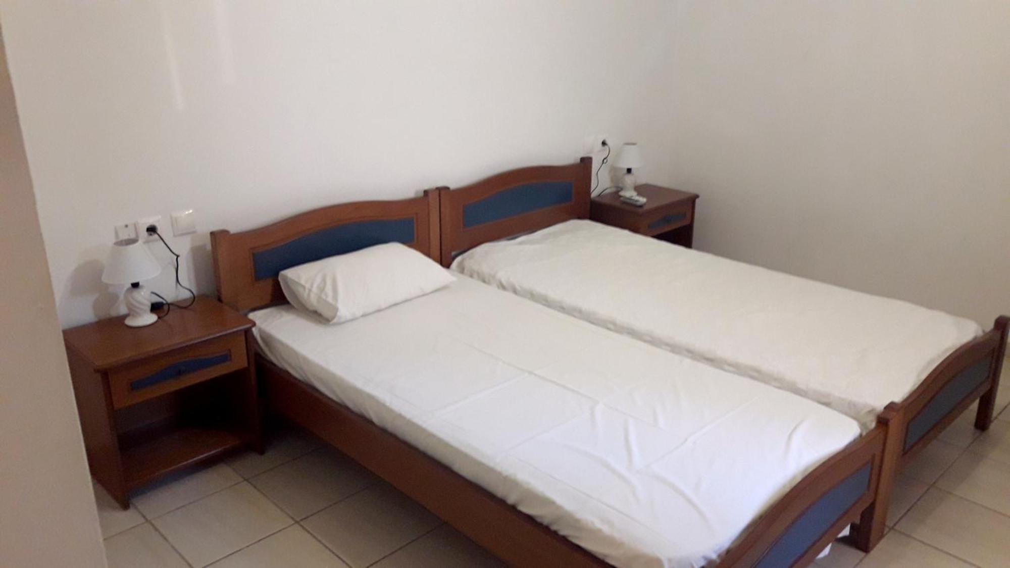 Theofilos Appartements Livadi  Pokój zdjęcie