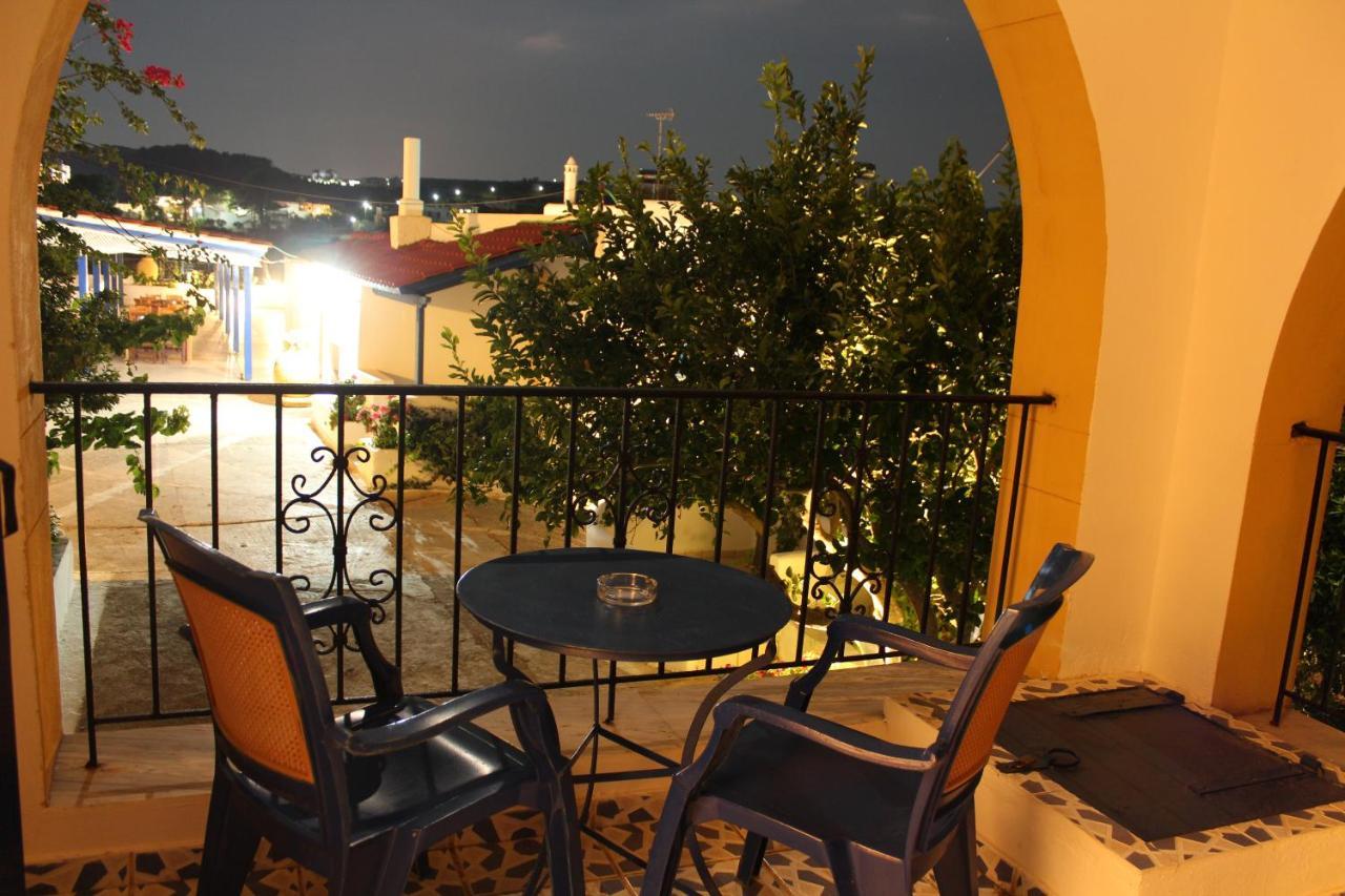 Theofilos Appartements Livadi  Zewnętrze zdjęcie
