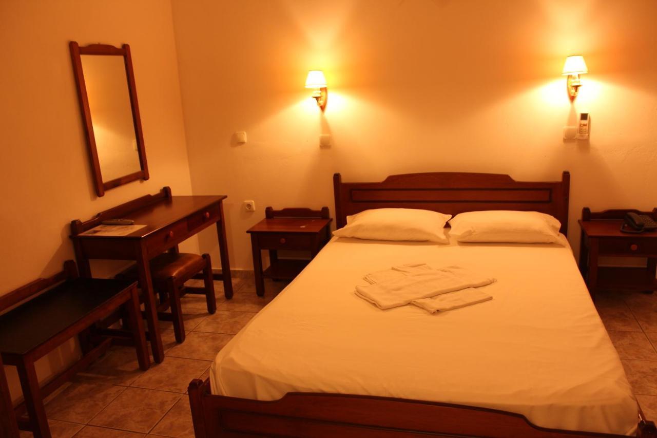 Theofilos Appartements Livadi  Zewnętrze zdjęcie